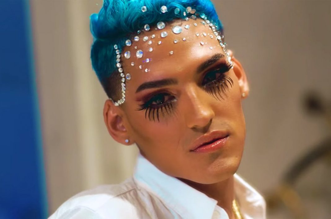 Kevin Fret El trapero gay puertorriqueño Kevin Fret fue asesinado hoy por desconocidos mientras manejaba una motocicleta en Santurce
