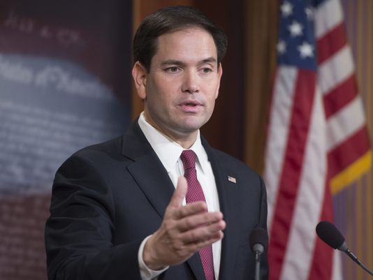 Marco Rubio El senador estadounidense Marco Rubio señaló hoy que Nicolás Maduro tiene que decidir de qué manera va a abandonar el poder,