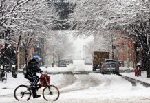 Nueva York se preparaba hoy para la llegada de un fuerte temporal al que seguirá un periodo de gélidas temperaturas.