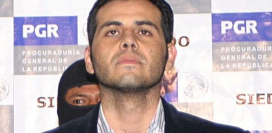 Vicente Zambada, hijo de Ismael "El Mayo" Zambada, narró en el juicio cómo su "compadre" el Chapo le explicó su huida de la cárcel en 2003 escondido en un carrito de la lavandería.