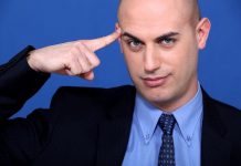 No seas jefe, sino buen líder Cuando un jefe desee convertirse en líder, deberá hacer acopio de algunas habilidades