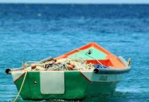 Rescatan 6 pescadores dominicanos que quedaron a la deriva en costas de Cuba El rescate se extendió esta semana por espacio de tres días y las autoridades emplearon unidades navales y aéreas, explicó la Armada en un comunicado.