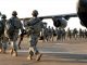 EE.UU. envía 350 soldados a Colombia para ejercicios militares conjuntos Al menos cinco soldados de las Fuerzas de Siria Democrática (FSD), una alianza armada liderada por milicias kurdas, murieron hoy en un atentado suicida al paso de un convoy de tropas de EEUU