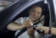 Un factor que parece estar ayudando a prevenir las muertes causadas por el consumo de alcohol es el uso cada vez mayor de dispositivos que bloquean el arranque del auto, alcoholímetros que se instalan en el volante de un vehículo y que evitan que se encienda si la lectura de alcohol en sangre del conductor es superior a un nivel predeterminado.