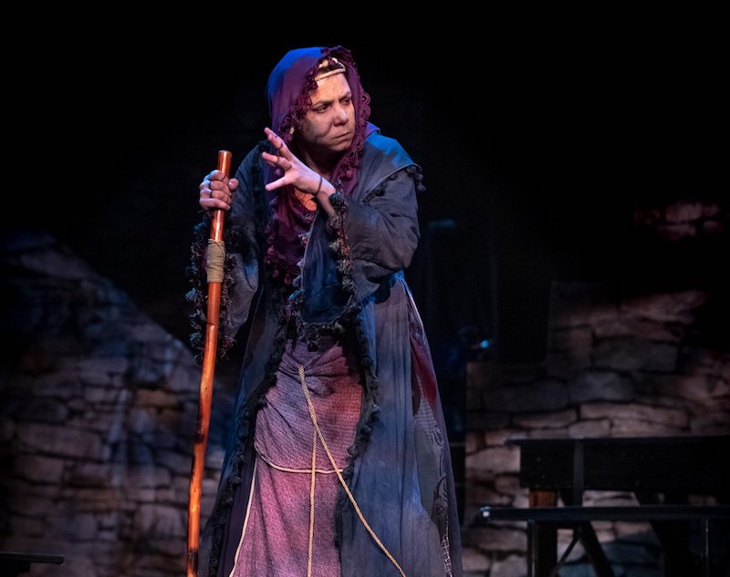Zulema Clares como La Celestina en la producción que dirige Leyma López