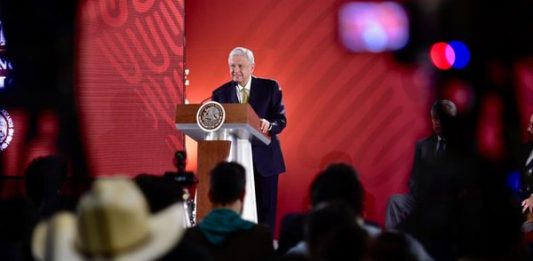 Andrés Manuel López Obrador, dijo este viernes que ve "conflictos de intereses" en la compra de Fox por parte de Disney.