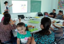 Por miedo a no obtener la residencia, familia renuncia a servicios de autismo para su hija ciudadana Foto Vela, una organización sin fines de lucro en Austin que guía y apoya a los padres cuyos hijos tienen discapacidades.