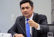 Vecchio al exilio venezolano en Miami: "La libertad nos espera" "La libertad nos espera", exclamó Vecchio durante un foro celebrado en la ciudad de Weston.