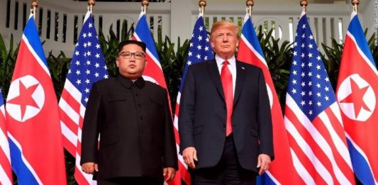 La segunda cumbre entre el presidente Donald Trump y Kim Jong-un, terminó antes de lo previsto debido a un profundo desacuerdo.