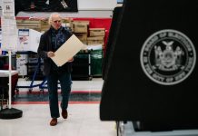 El martes 26 de febrero la Ciudad de Nueva York elige a su Defensor Público El defensor público es el segundo funcionario electo de más alto rango de la Ciudad de Nueva York y puede intervenir para actuar como alcalde si este está ausente o no puede ejercer sus funciones.