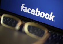 Fotografía de archivo del 28 de abril de 2017, de un ícono de Facebook en un computador