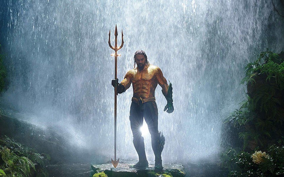 "Aquaman" se centr&oacute; en los or&iacute;genes de un superh&eacute;roe llamado Arthur que naci&oacute; del amor entre un farero y una reina de un mundo submarino.