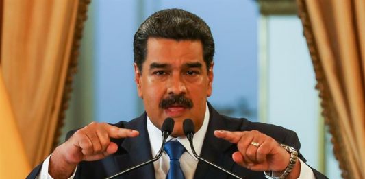 El presidente de Venezuela, Nicolás Maduro, habla durante una rueda de prensa en el palacio presidencial de Miraflores.