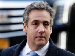 Un tribunal federal de Nueva York inhabilitó profesionalmente a Michael Cohen.