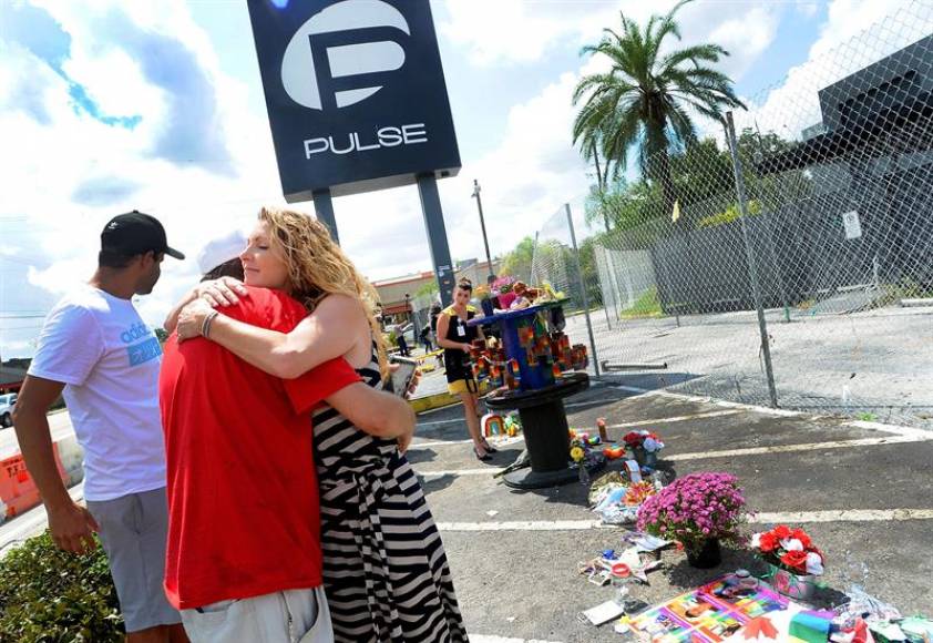 Policías actuaron sin hacer daño a civiles en discoteca Pulse La Policía actuó de manera razonable y ninguna de las 180 balas que dispararon los agentes alcanzó a las víctimas de la masacre terrorista en el club nocturno Pulse