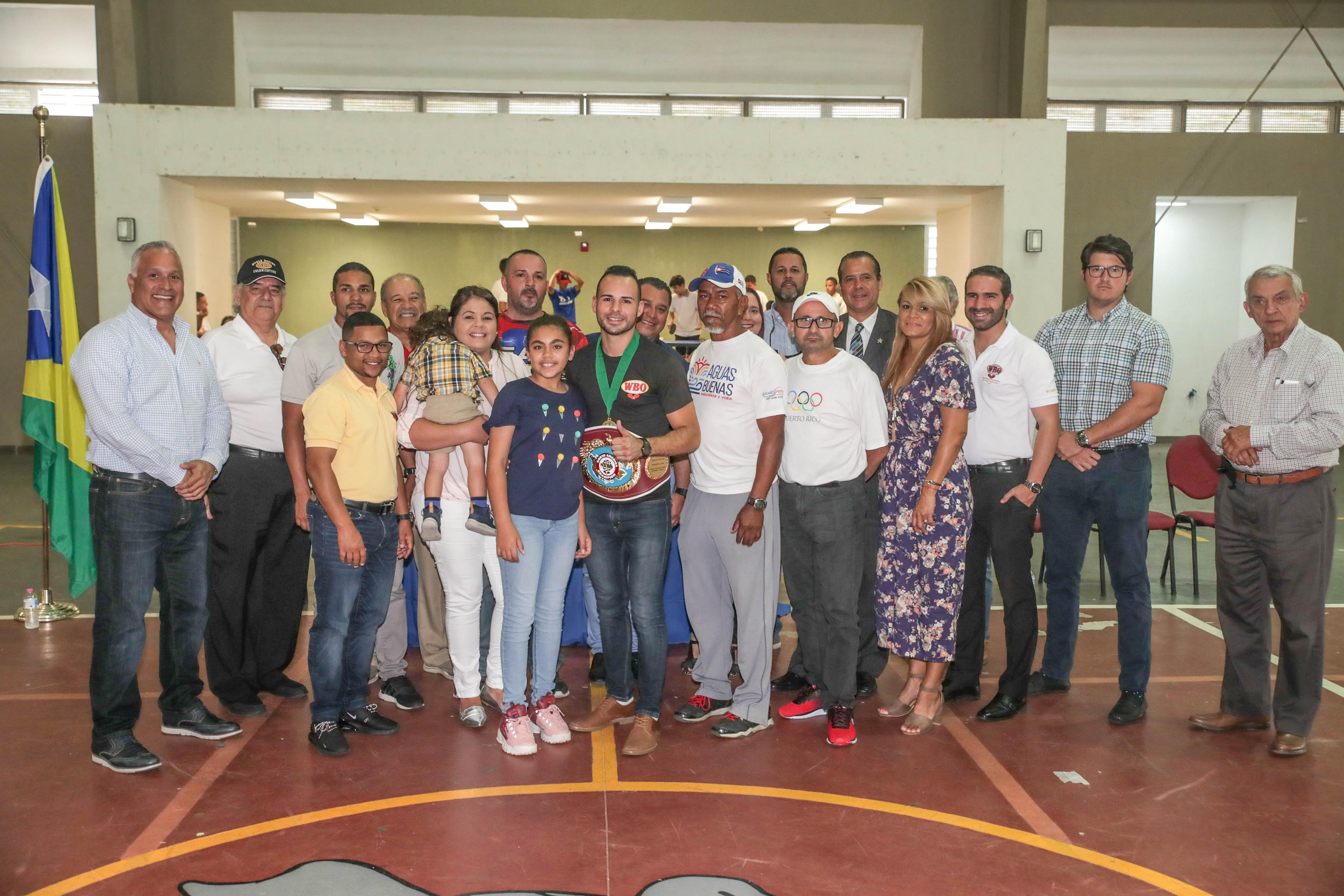 Por la OMB, aparte de Valc&aacute;rcel, estuvo presente el Tesorero Adolfo Flores, el Vicedirector del Comit&eacute; de Campeonatos el Lcdo. Enrique Mendoza, entre otros.