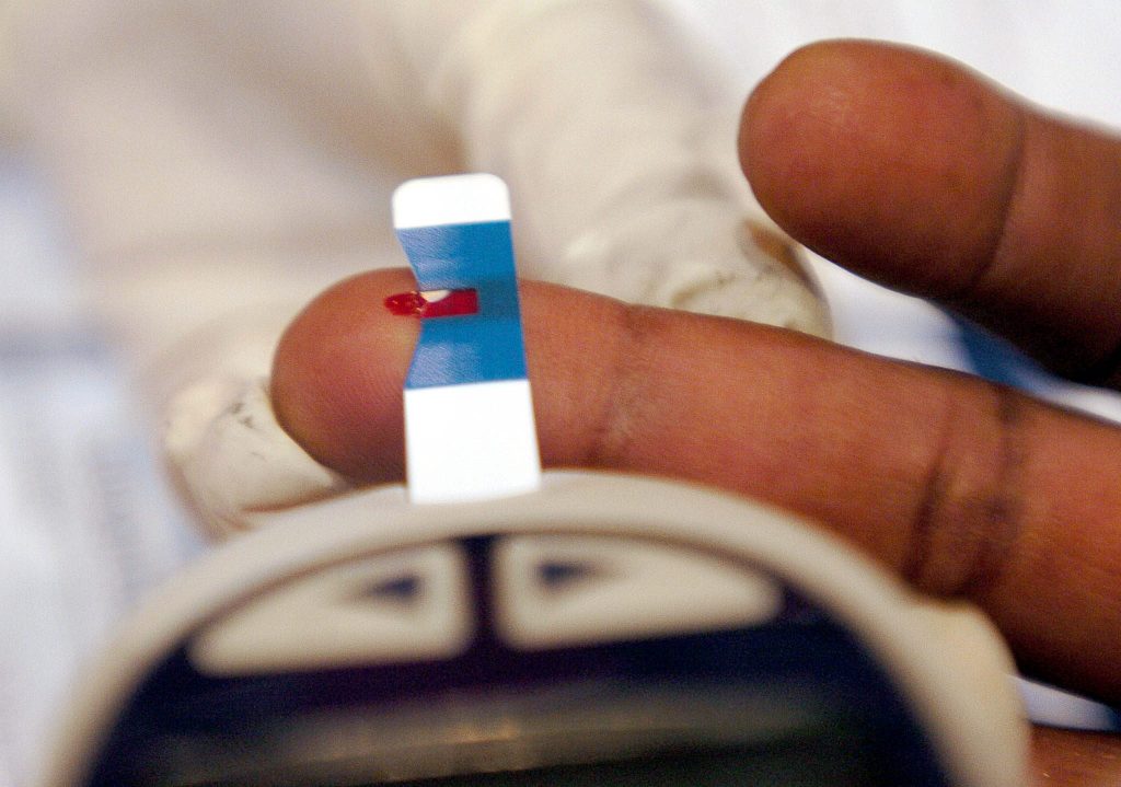 "El costo promedio de un medicamento elegible en los Estados Unidos supera los $4,500 por mes, en México es del 40% al 60% menos”, explicó Travis Tolley, director de servicios clínicos del PEHP