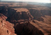 El Gran Cañón del Colorado, declarado una de las siete maravillas naturales del mundo y conocido por sus vistas panorámicas que roban el aliento