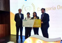 El proyecto, en el que también participó Javier Ceballos, estudiante de Ingeniería en Biotecnología de la misma institución, fue premiado en Chile. "LifeDrop logró el primer lugar en el Jump Chile 2018", expresó Nava.