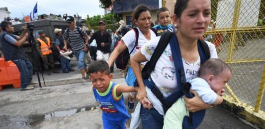 a cifra fue superior en 290 guatemaltecos, es decir, un 7,6 por ciento, a los 3.786 inmigrantes que fueron regresados en enero de 2018.