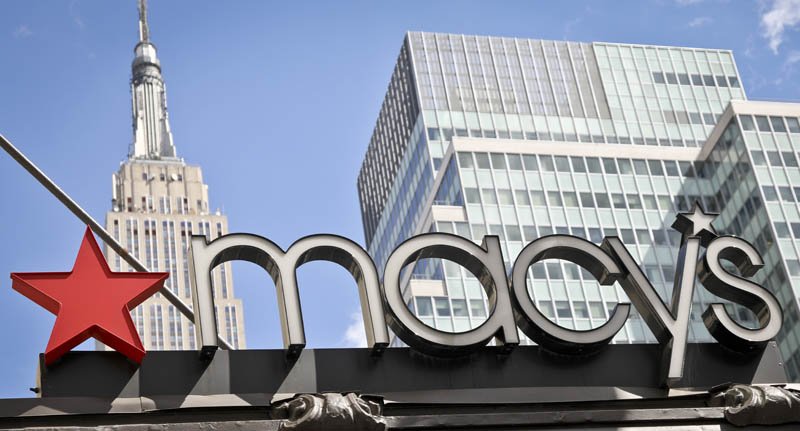  Macy's pretende ahorrar 100 millones de d&oacute;lares en costos gracias a una reestructuraci&oacute;n de puestos directivos.