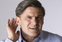Las últimas estimaciones indican que el 5 % de la población mundial (466 millones de personas) tiene alguna discapacidad auditiva.
