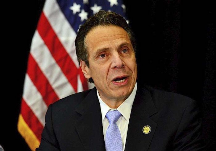 Al implementar los programas el Gobernador Cuomo dijo: ”Con este nuevo programa y los centros de oportunidades ampliadas, garantizamos que los inmigrantes vulnerables a los que ICE se dirige de manera injusta, tengan la asistencia y los servicios legales que necesitan para alcanzar su máximo potencial en Nueva York".