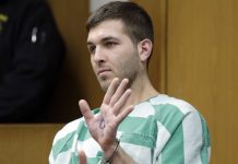Supuesto asesino de mafioso fue influido por discurso del odio, según abogado Se espera que Comello comparezca de nuevo ante el juez el próximo 3 de abril.