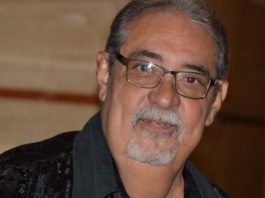 El cantautor fue sometido a una operación de corazón abierto en agosto de 2015, de la cual se recuperó satisfactoriamente.