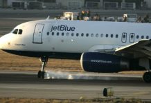 Un piloto de la compañía JetBlue drogó y violó a dos azafatas de vuelo en Puerto Rico antes de viajar a Newark, según denunciaron las mujeres en una demanda