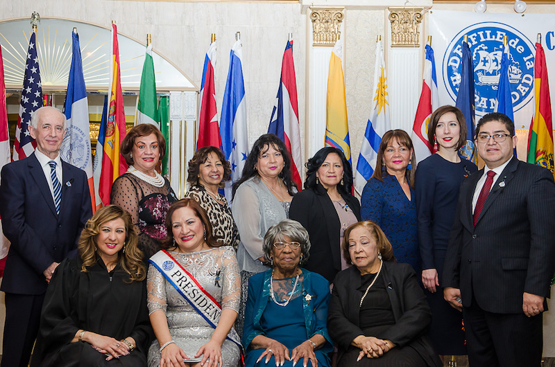 Nueva junta directiva del Desfile de la Hispanidad.