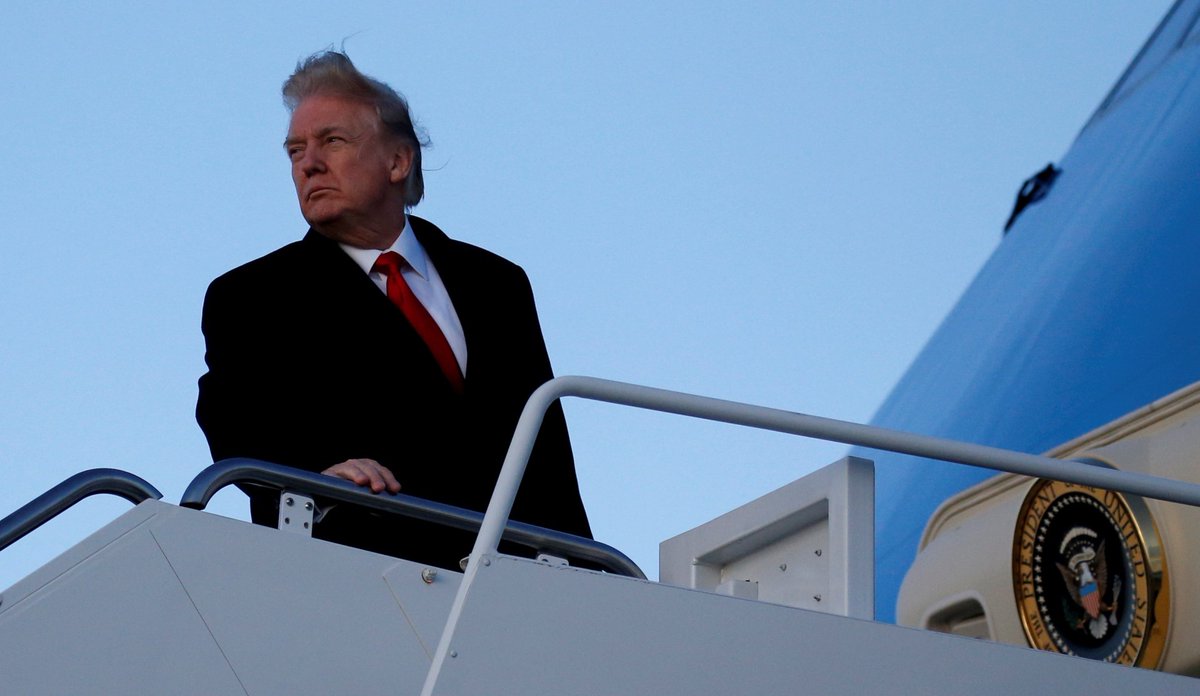 "Los aviones se est&aacute;n volviendo demasiado dif&iacute;ciles para volar. Ya no se necesitan pilotos, sino cient&iacute;ficos inform&aacute;ticos del MIT", dijo Trump.