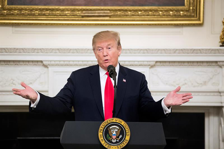 Trump pretende reunir 6.600 millones de dólares desviados de distintas partidas ya aprobadas por el Congreso.
