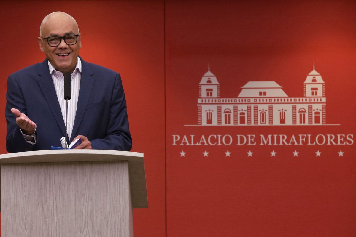 "A esta hora la casi totalidad del suministro de la energía eléctrica ha sido restituido en todo el territorio nacional", dijo Rodríguez ante periodistas.