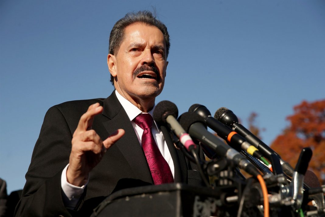 El veterano congresista demócrata José Serrano anunció este lunes que después de tres décadas en la Cámara de Representantes no buscará su reelección en los comicios generales de 2020 porque le han diagnosticado párkinson.