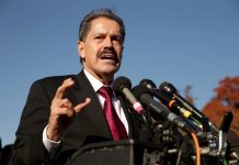 El veterano congresista demócrata José Serrano anunció este lunes que después de tres décadas en la Cámara de Representantes no buscará su reelección en los comicios generales de 2020 porque le han diagnosticado párkinson.