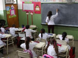 Latinoamérica necesitará el doble de médicos y maestros en 20 años En educación, la proporción de los que se matriculan en escuelas aumenta y hay gran probabilidad de que lo siga haciendo.