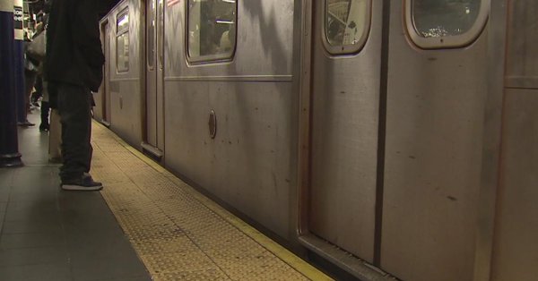 Entre las primeras ideas se ha circulado la posibilidad de imponer a esas personas una orden que les prohíba entrar en el metro.