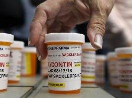 Nueva York presentó una demanda contra seis fabricantes de opioides, entre ellos la familia Sackler, dueños de la farmacéutica Perdue que fabrica el OxyContin.