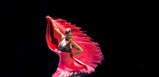 Baras estrena este jueves su espectáculo "Sombras" en el teatro New York City Center como cabeza del cartel Flamenco Festival.