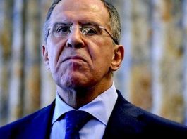 Lavrov: EE.UU. estimula una carrera de armamento peor que en la Guerra Fría Lavrov también aseguró que EEUU y Occidente "hacen oídos sordos" a propuestas de Rusia de aumentar el control de armamento