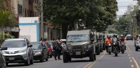 Gobierno suspende parte de ayuda militar a Guatemala.