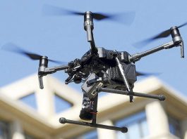 La posibilidad de que un dron tome decisiones por sí mismo mediante la inteligencia artificial y sin que una persona lo dirija supone riesgos.
