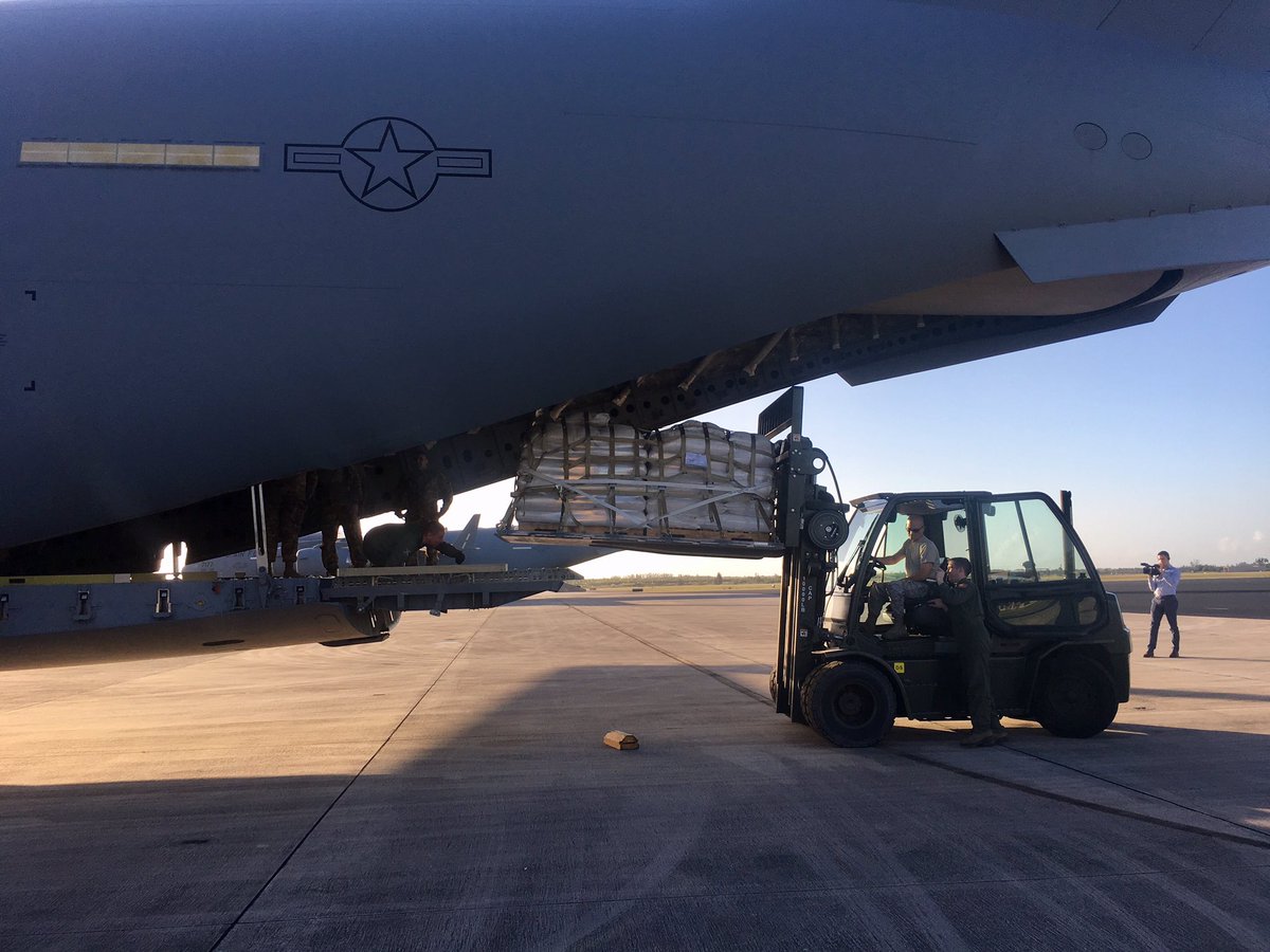 La ayuda sali&oacute; desde el estado de Florida y fue transportada hasta la ciudad colombiana de C&uacute;cuta en aviones militares.
