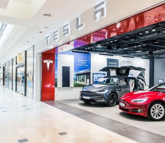 Tesla cerrará todas sus tiendas y concentrará sus ventas a través de internet La compañía explicó que en los próximos meses cerrará paulatinamente sus tiendas.