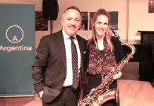 Julieta Eugenio agradecida por respaldo de la representación diplomática de Argentina, junto al Cónsul General Adjunto Hon. Eduardo Almirantearena.