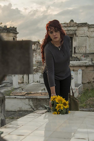 Otra imagen de “El regreso”, donde Blanca Rosa Blanco es la protagonista y codicrectora del filme . (Foto Léster Pérez)