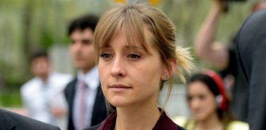 Allison Mack se declaró culpable de crimen organizado en el caso de la secta Nxivm.