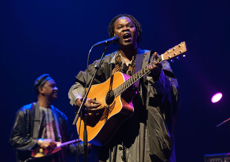 Baaba Maal Live en el Royal Festival Hall. Foto Adrian Boot