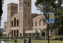 Cerca de 300 universitarios en cuarentena por sarampión en Los Ángeles Según informó UCLA en un comunicado, 119 estudiantes y ocho miembros de la facultad no habían podido demostrar su inmunización.